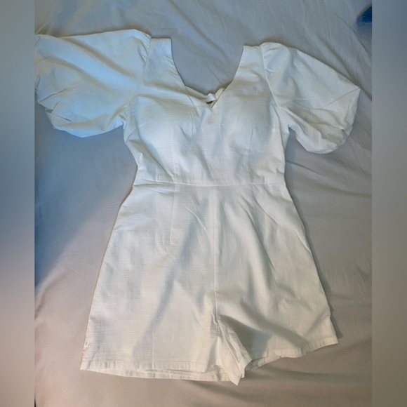 Taye Puff Sleeve Tie Back Romper - Picture 13 of 15